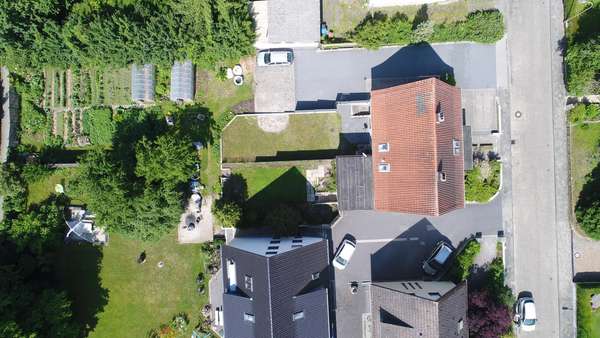 Drohnenansicht von oben Drohnenansicht von oben - Zweifamilienhaus in 49525 Lengerich mit 191m² kaufen