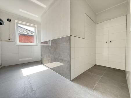 Badezimmer Badezimmer - Erdgeschosswohnung in 49525 Lengerich mit 85m² kaufen