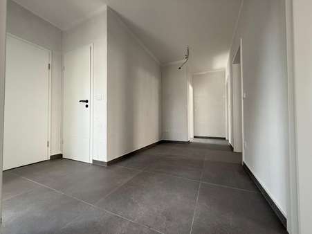 Flur Flur - Dachgeschosswohnung in 49525 Lengerich mit 83m² kaufen