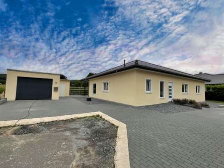 Garage, Hof Garage, Hof - Bungalow in 49536 Lienen mit 160m² kaufen