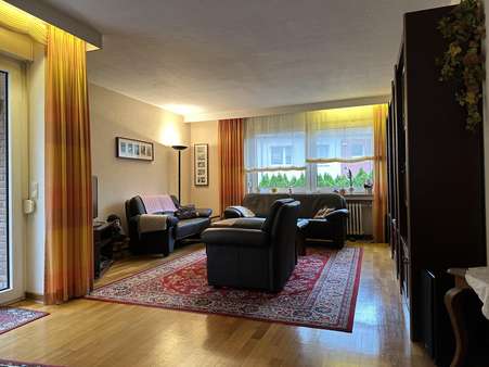 Wohnzimmer - Bungalow in 49525 Lengerich mit 178m² günstig kaufen