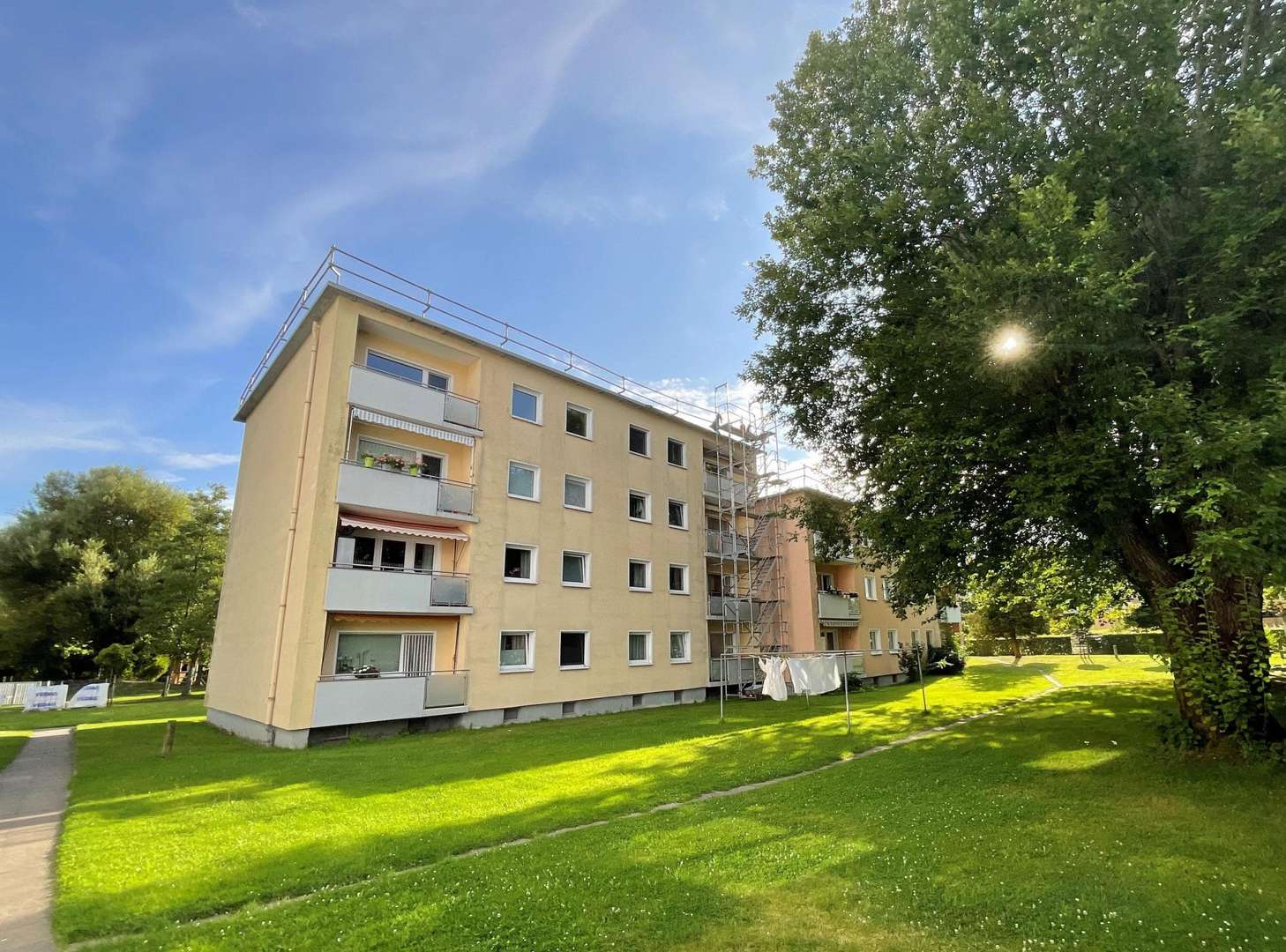Ansicht Balkonseite - Etagenwohnung in 49504 Lotte mit 82m² kaufen