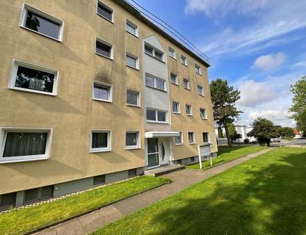 Ansicht Eingangsseite - Etagenwohnung in 49504 Lotte mit 82m² kaufen