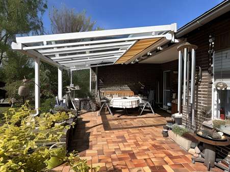 Terrasse mit Glasüberdachung - Bungalow in 59348 Lüdinghausen mit 119m² kaufen