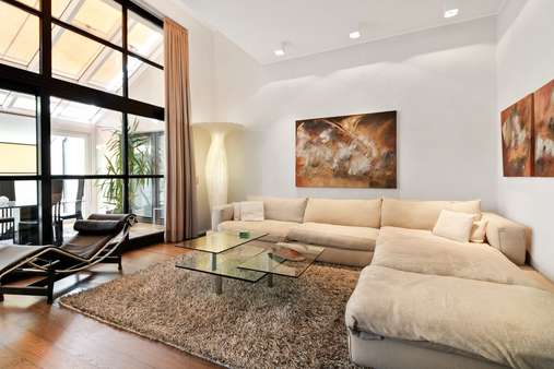 Wohnzimmer - Werkstatt in 48249 Dülmen mit 294m² kaufen
