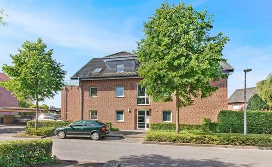 Außenansicht - Dachgeschosswohnung in 48249 Dülmen mit 128m² kaufen