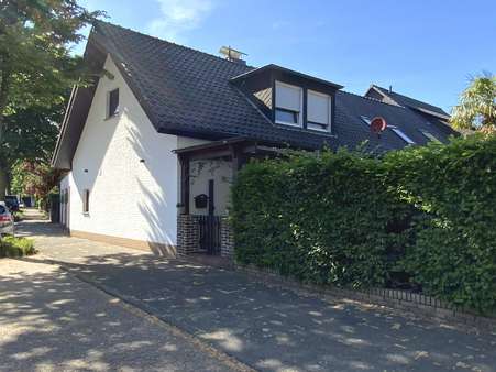 Straßenansicht - Reihenendhaus in 46397 Bocholt mit 95m² kaufen