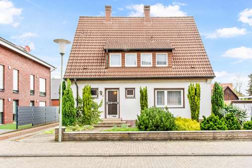 Außenaufnahme Außenaufnahme - Einfamilienhaus in 48249 Dülmen mit 112m² kaufen