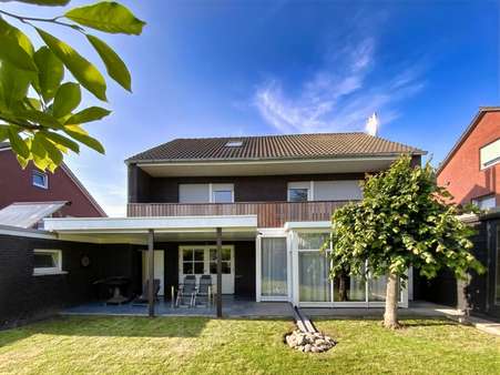 Hausansicht vom Garten Hausansicht vom Garten - Einfamilienhaus in 46354 Südlohn mit 154m² kaufen