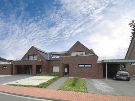 Straßenansicht Straßenansicht - Dachgeschosswohnung in 48683 Ahaus mit 87m² kaufen