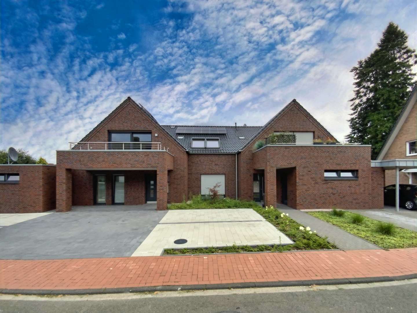 Straßenansicht Straßenansicht - Dachgeschosswohnung in 48683 Ahaus mit 87m² kaufen