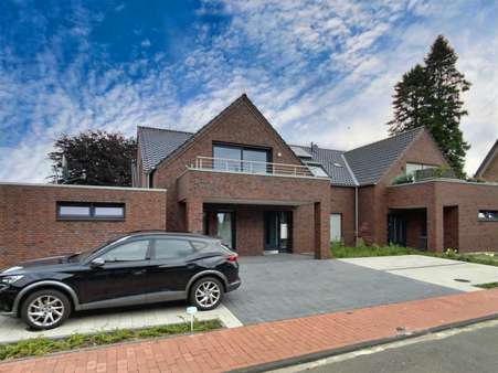 71217341-Seitenansicht 71217341-Seitenansicht - Dachgeschosswohnung in 48683 Ahaus mit 45m² kaufen