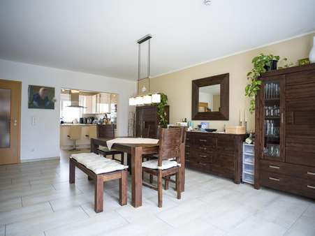 Essbereich mit Blick in die Küche Essbereich mit Blick in die Küche - Doppelhaushälfte in 45721 Haltern am See mit 132m² kaufen