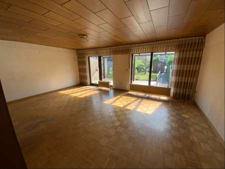 Wohnzimmer - Reihenmittelhaus in 48683 Ahaus mit 118m² kaufen