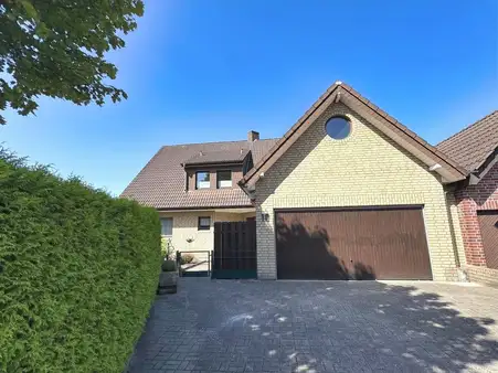 groß, größer, Rotdornweg