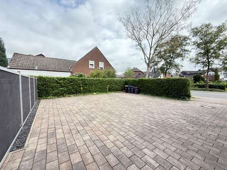 Stellplätze für bis zu 4 Pkw etc. - Zweifamilienhaus in 46397 Bocholt mit 245m² kaufen