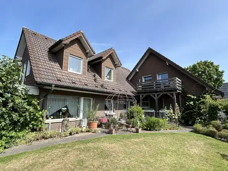 Zweifamilienhaus plus zwei Appartements