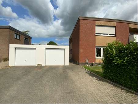 Außenansicht Außenansicht - Zweifamilienhaus in 48683 Ahaus mit 216m² kaufen