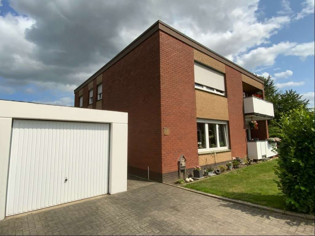 Außenansicht Außenansicht - Zweifamilienhaus in 48683 Ahaus mit 216m² kaufen