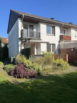 Schönes Reihenendhaus, perfekt für Ihre kleine Familie!
