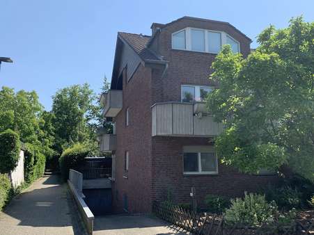 null - Dachgeschosswohnung in 40489 Düsseldorf mit 69m² günstig kaufen