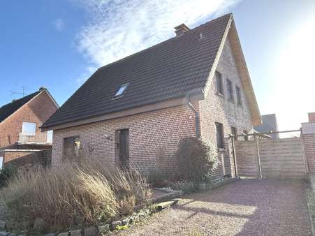 Straßenansicht Straßenansicht - Einfamilienhaus in 46325 Borken mit 228m² kaufen