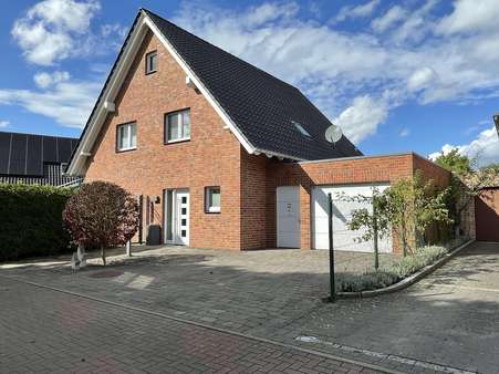Straßenansicht - Einfamilienhaus in 46419 Isselburg mit 139m² kaufen