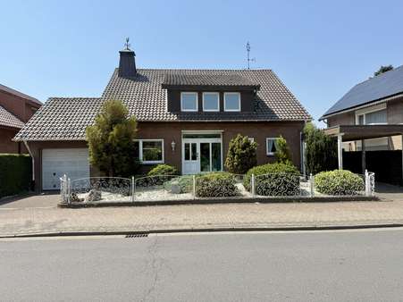Straßenansicht - Einfamilienhaus in 46395 Bocholt mit 150m² kaufen