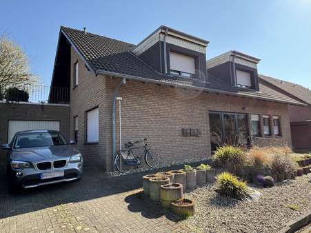 Ansicht Garage - Mehrfamilienhaus in 46325 Borken mit 170m² kaufen