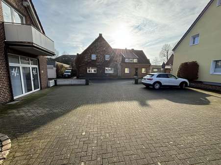 Parkflächen Parkflächen - Mehrfamilienhaus in 46348 Raesfeld mit 263m² kaufen
