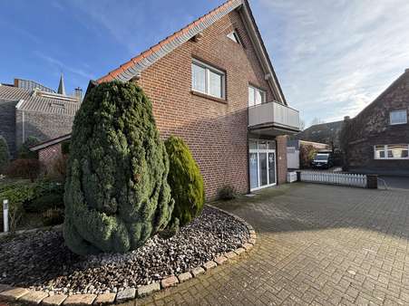 Seitenansicht Seitenansicht - Mehrfamilienhaus in 46348 Raesfeld mit 263m² kaufen