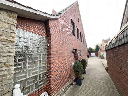 Seitenansicht - Doppelhaushälfte in 48429 Rheine mit 165m² kaufen