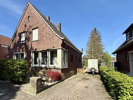 Vorder- und Seitenansicht - Grundstück in 48431 Rheine mit 628m² kaufen