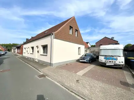 Laufend saniert, in ruhiger Lage