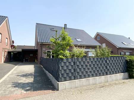Straßenansicht - Doppelhaushälfte in 48432 Rheine mit 120m² kaufen
