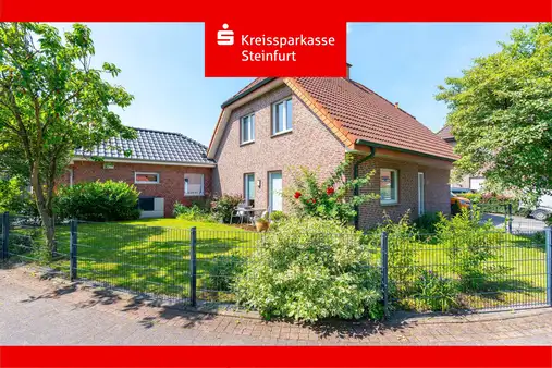 Zwei stilvolle Einfamilienhäuser vereint – hochwertiger Neubau (KfW 40) trifft auf modernen Bestand