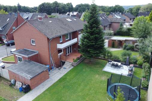 Gartenansicht - Doppelhaushälfte in 49477 Ibbenbüren mit 122m² kaufen