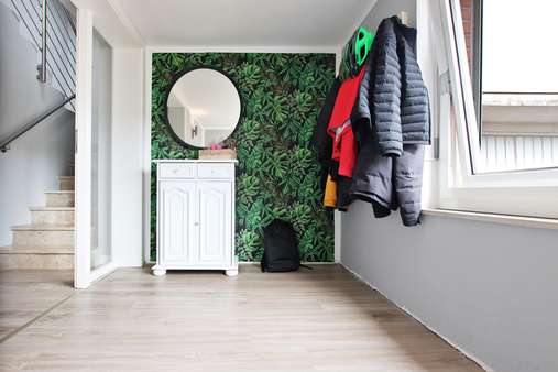 Garderobe - Doppelhaushälfte in 49477 Ibbenbüren mit 122m² kaufen