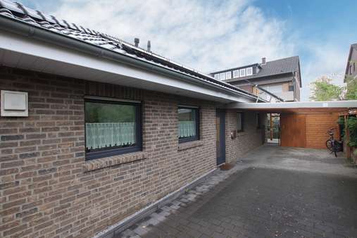 Einfahrt Einfahrt - Bungalow in 49477 Ibbenbüren mit 180m² kaufen