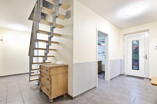 Flur Flur - Bungalow in 49477 Ibbenbüren mit 180m² kaufen