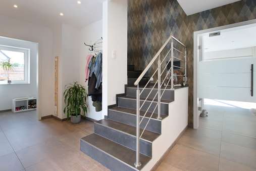 Treppe / Eingansbereich - Einfamilienhaus in 49497 Mettingen mit 170m² kaufen