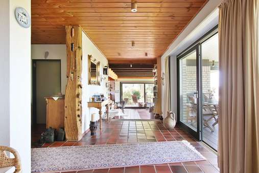 Blick in Wohnbereich - Einfamilienhaus in 49477 Ibbenbüren mit 198m² kaufen