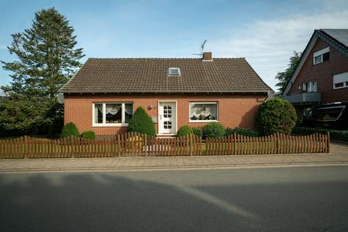 Außenansicht - Einfamilienhaus in 48268 Greven mit 180m² kaufen