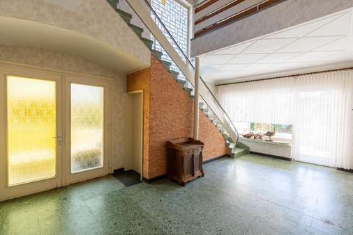 Entree mit über 3,4 m hohen Decken - Resthof in 49504 Lotte mit 370m² kaufen