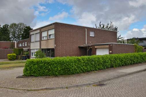 Seitenansicht Seitenansicht - Doppelhaushälfte in 48485 Neuenkirchen mit 110m² kaufen