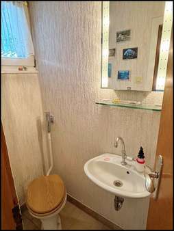 EG Gäste-WC - Doppelhaushälfte in 59063 Hamm mit 117m² kaufen