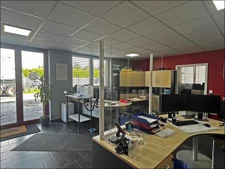 Repräsentativer und einladender Empfangsbereich - Werkstatt in 59071 Hamm mit 681m² kaufen