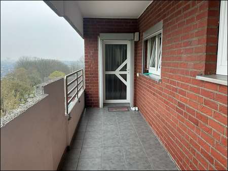 Laubengang zur Wohnung - Etagenwohnung in 59075 Hamm, Bockum-Hövel mit 77m² kaufen