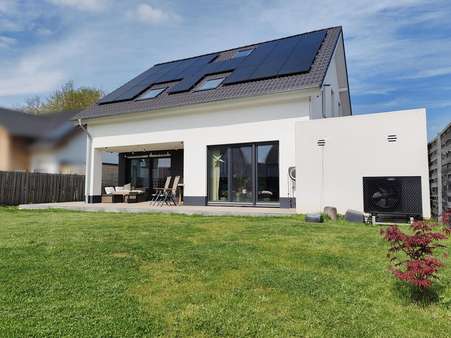 Rückansicht / Garten - Einfamilienhaus in 59457 Werl mit 147m² kaufen