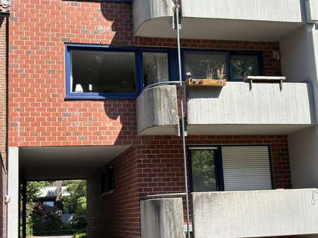 Blick auf die Wohnung / überdachter Balkon Blick auf die Wohnung / überdachter Balkon - Etagenwohnung in 48147 Münster mit 71m² kaufen